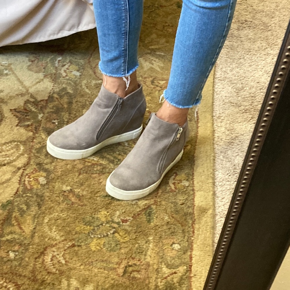 BRASH HEELED TENNIS